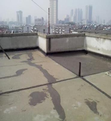 建水漏水维修 楼顶漏水是什么原因，楼顶漏水维修方法是什么?